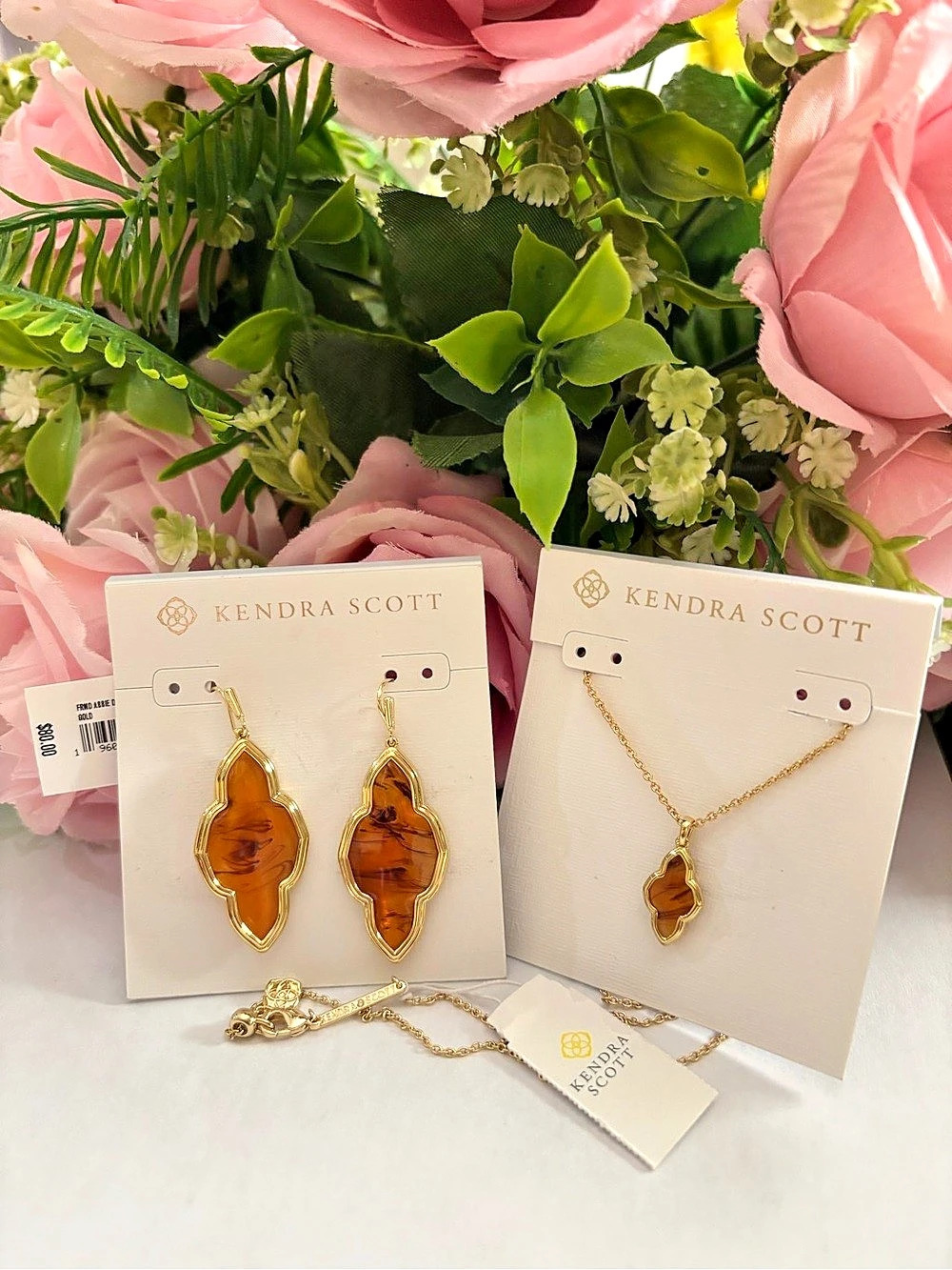 NWT Kendra Scott set of framed Abbie Earrings + necklace in Gold amber illusion